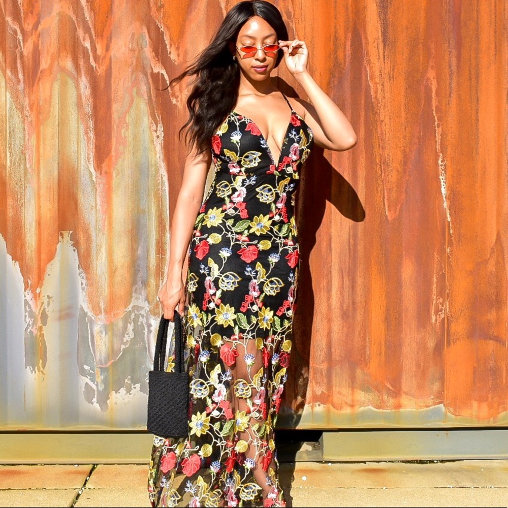 Floral embroidery floor length dress by Impressive sz M